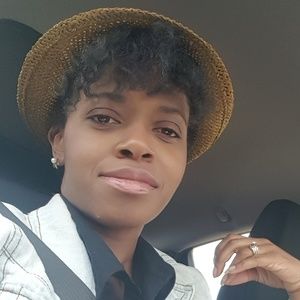 Meet your Posher, Teia